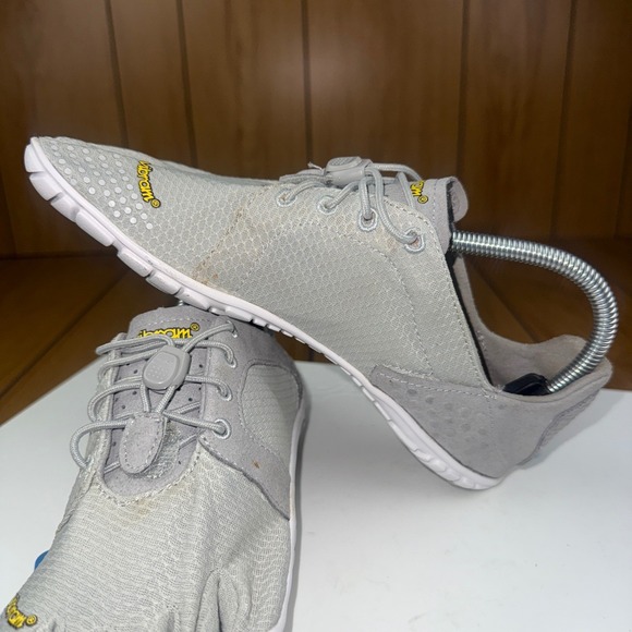 Vibram‎ FiveFingers Grey Running Trail Walking Barefoot Shoes Size 37 - Picture 7 of 16